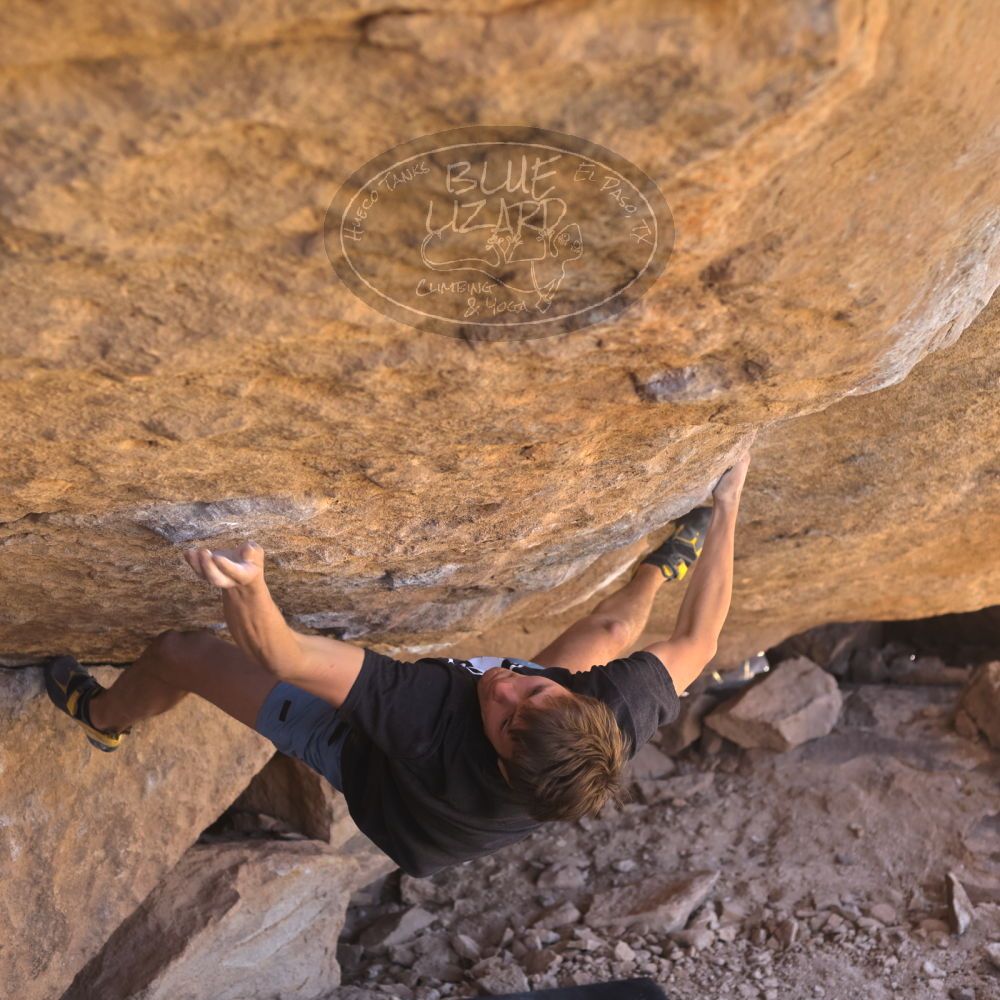 

Filename: SRM_20220227_1143170.jpg
Aperture: f/4.0
Shutter Speed: 1/400
Body: Canon EOS R6
Lens: Canon EF 50mm f/1.8 II