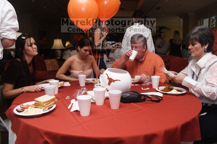 Sisters Malorie Liljenwall, Lauren Liljenwall, and mother, all Kappas. Kappa Kappa Gamma (KKG) hosted a parents' weekend barbecue before the UT vs Nebraska football game on Saturday, October 27, 2007 at their sorority house.
Filename: SRM_20071027_1246328.jpg
Aperture: f/8.0
Shutter Speed: 1/250
Body: Canon EOS 20D
Lens: Canon EF-S 18-55mm f/3.5-5.6