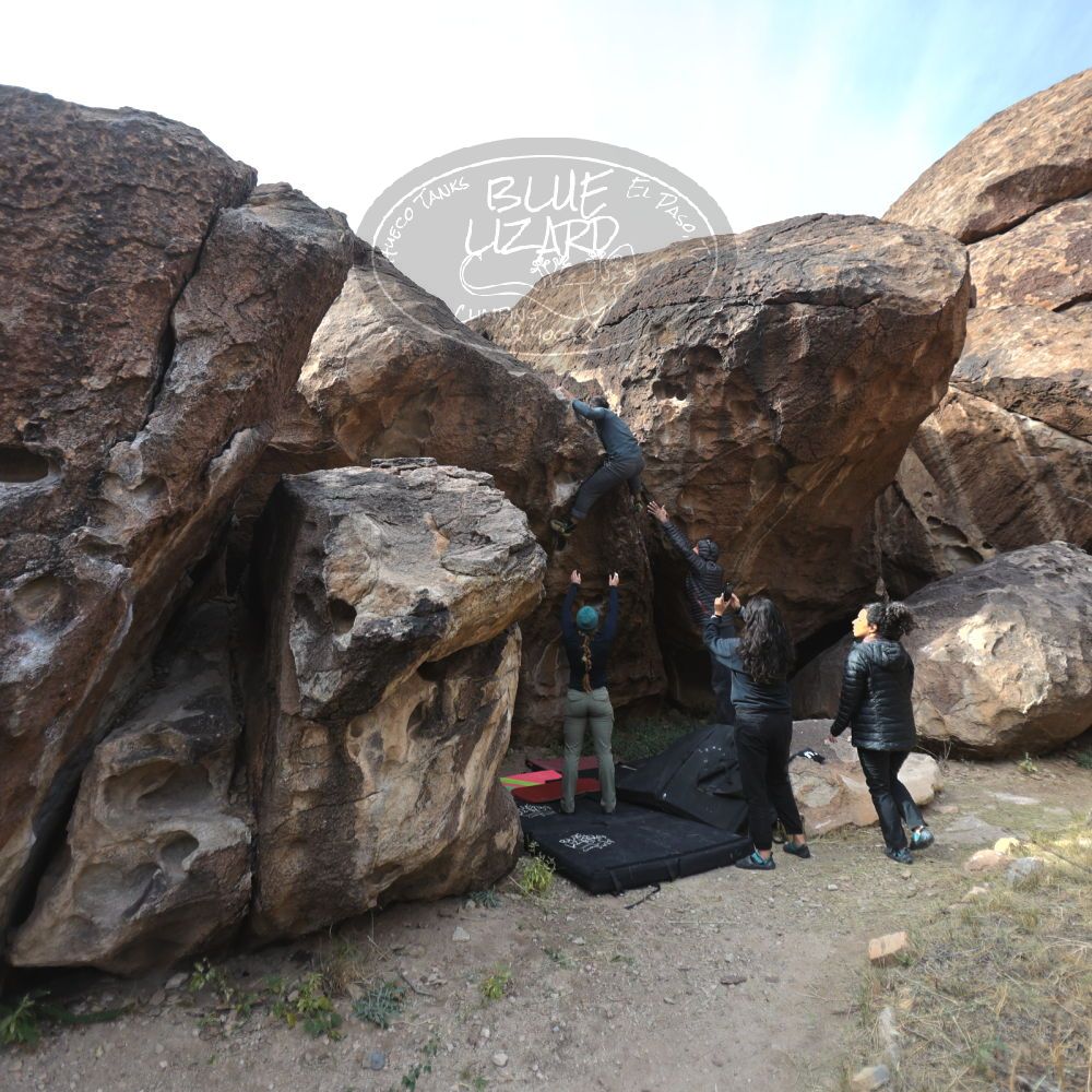 

Filename: SRM_20221112_1053310.jpg
Aperture: f/2.8
Shutter Speed: 1/500
Body: Canon EOS R6
Lens: Canon EF 16-35mm f/2.8 L