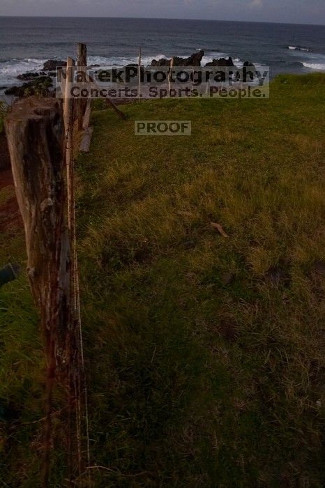 Trip to Maui, Hawai'i, 2007.

Filename: SRM_20071222_1808288.jpg
Aperture: f/8.0
Shutter Speed: 1/15
Body: Canon EOS-1D Mark II
Lens: Sigma 15-30mm f/3.5-4.5 EX Aspherical DG DF