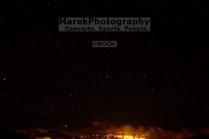 Trip to Maui, Hawai'i, 2007.

Filename: SRM_20071221_0536359.jpg
Aperture: f/8.0
Shutter Speed: 30/1
Body: Canon EOS-1D Mark II
Lens: Sigma 15-30mm f/3.5-4.5 EX Aspherical DG DF