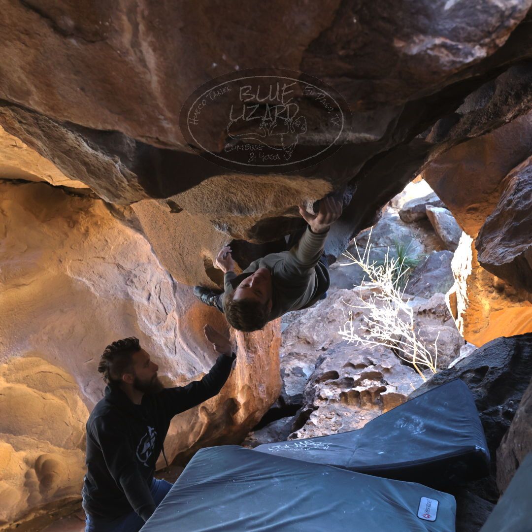 

Filename: SRM_20221227_1151320.jpg
Aperture: f/5.6
Shutter Speed: 1/320
Body: Canon EOS R6
Lens: Canon EF 16-35mm f/2.8 L