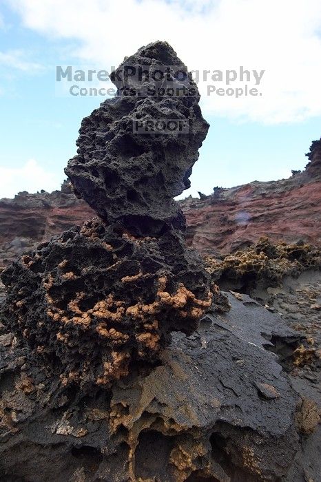 Hike to the Nakalele blowholes along the surf-beaten lava formations.
Filename: SRM_20071219_1340333.jpg
Aperture: f/10.0
Shutter Speed: 1/125
Body: Canon EOS-1D Mark II
Lens: Sigma 15-30mm f/3.5-4.5 EX Aspherical DG DF