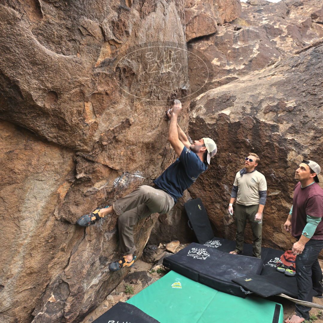 

Filename: SRM_20230309_1255110.jpg
Aperture: f/5.6
Shutter Speed: 1/320
Body: Canon EOS R6
Lens: Canon EF 16-35mm f/2.8 L