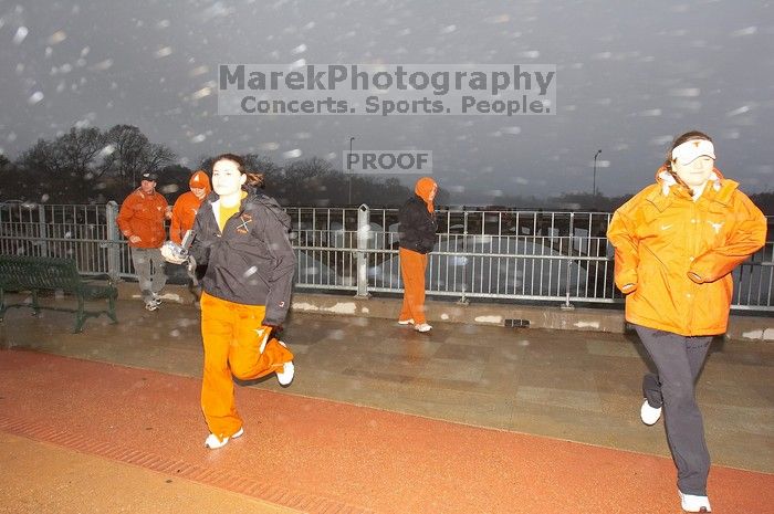 The women's rowing team competed in the 2008 Fighting Nutria on Saturday, February 16, 2008.
Filename: SRM_20080216_0829049.jpg
Aperture: f/6.3
Shutter Speed: 1/250
Body: Canon EOS 20D
Lens: Canon EF 16-35mm f/2.8 L