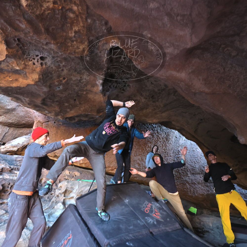 Filename: SRM_20231122_1552561.jpg
Aperture: f/4.0
Shutter Speed: 1/320
Body: Canon EOS R6
Lens: Canon EF 16-35mm f/2.8 L