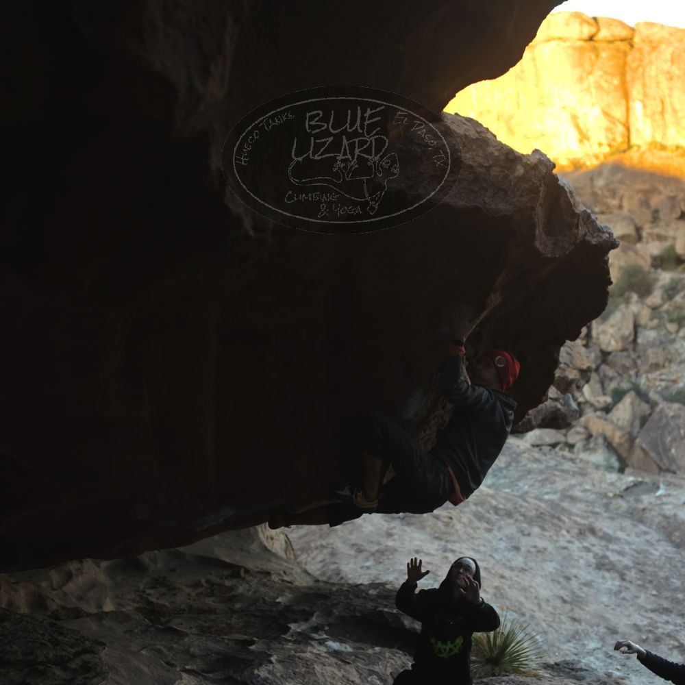 Filename: SRM_20231122_1641150.jpg
Aperture: f/4.0
Shutter Speed: 1/400
Body: Canon EOS R6
Lens: Canon EF 50mm f/1.8 II