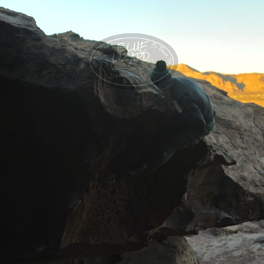 Filename: SRM_20231122_1647170.jpg
Aperture: f/4.0
Shutter Speed: 1/400
Body: Canon EOS R6
Lens: Canon EF 50mm f/1.8 II