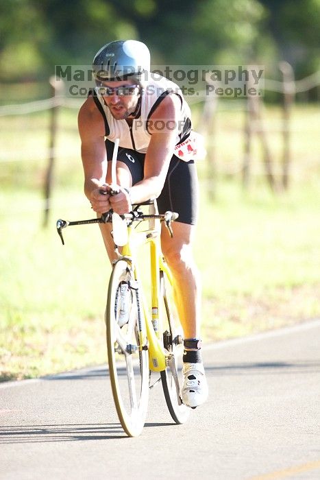 The Howdy Du duathlon in Berry Springs Park, Georgetown, Sunday July 6, 2008.
Filename: SRM_20080706_0802006.jpg
Aperture: f/2.8
Shutter Speed: 1/800
Body: Canon EOS 20D
Lens: Canon EF 300mm f/2.8 L IS