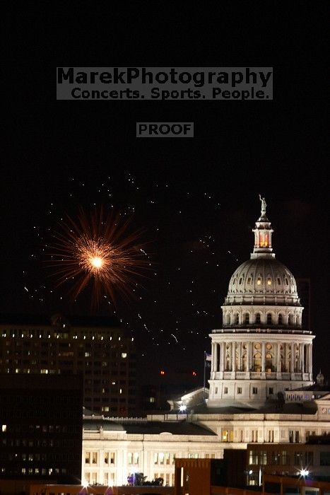 Austin Independence Day fireworks with the Capitol building, as viewed from atop the Manor Garage at The University of Texas at Austin. The fireworks were launched from Auditorium Shores, downtown Austin, Friday, July 4, 2008.
Filename: SRM_20080704_2144323.jpg
Aperture: f/11.0
Shutter Speed: 2/1
Body: Canon EOS 20D
Lens: Canon EF 80-200mm f/2.8 L