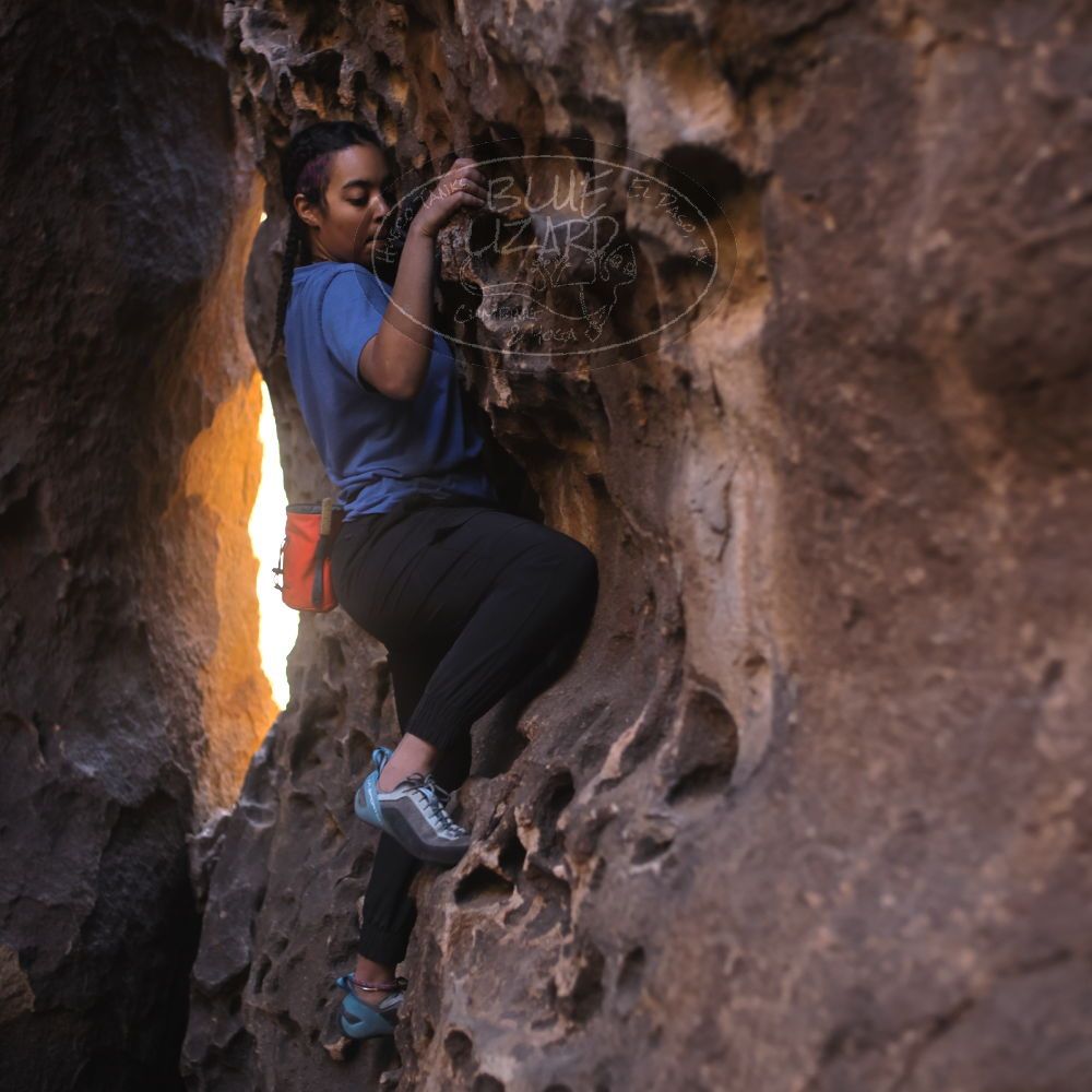 

Filename: SRM_20250316_1423350.jpg
Aperture: f/2.2
Shutter Speed: 1/200
Body: Canon EOS R6
Lens: Canon EF 50mm f/1.8 II