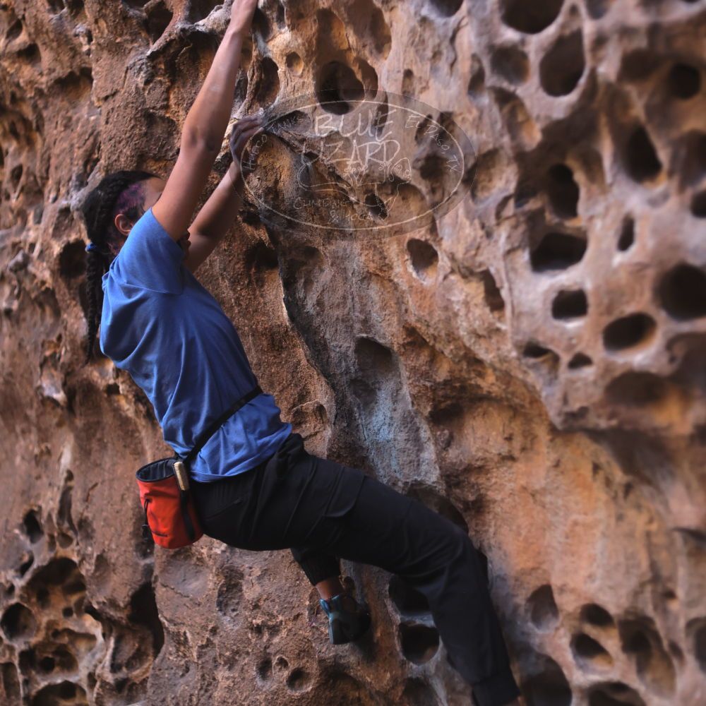 

Filename: SRM_20250316_1425170.jpg
Aperture: f/2.2
Shutter Speed: 1/200
Body: Canon EOS R6
Lens: Canon EF 50mm f/1.8 II