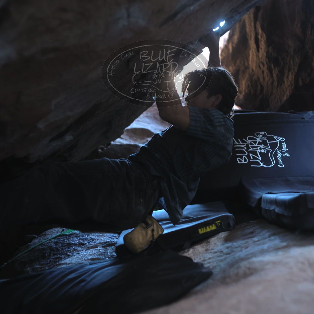 

Filename: SRM_20251126_1309530.jpg
Aperture: f/2.2
Shutter Speed: 1/320
Body: Canon EOS R6
Lens: Canon EF 50mm f/1.8 II