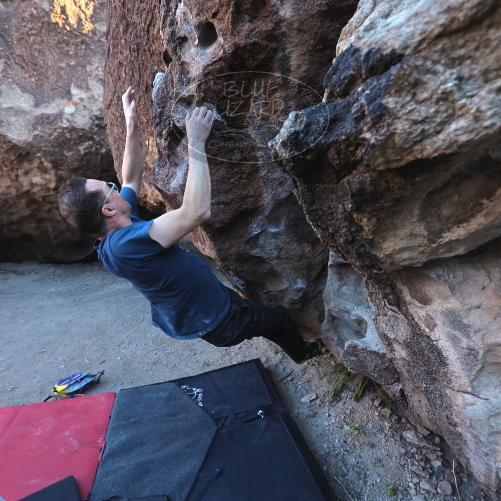 Filename: SRM_20251128_1554130.jpg
Aperture: f/4.0
Shutter Speed: 1/320
Body: Canon EOS R6
Lens: Canon EF 16-35mm f/2.8 L