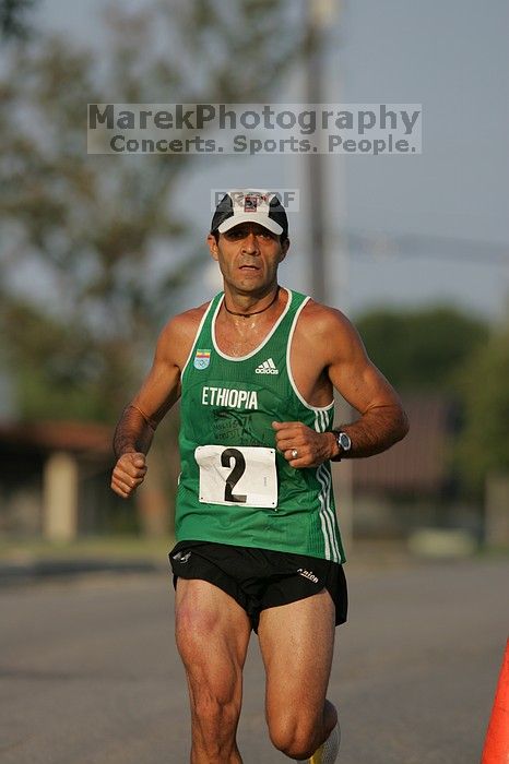 The Army Dillo half-marathon and 32K race.

Filename: SRM_20080921_0830044.jpg
Aperture: f/4.0
Shutter Speed: 1/2000
Body: Canon EOS-1D Mark II
Lens: Canon EF 300mm f/2.8 L IS