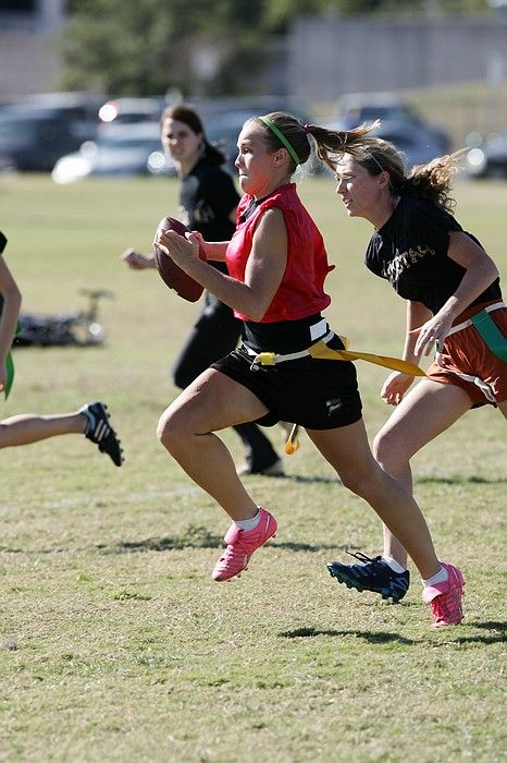 The Cheetahs (chemical engineering team) lost in the Fall 2008 UT flag football intramural championship game on November 9, 2008.
Filename: SRM_20081109_15070807.jpg
Aperture: f/5.0
Shutter Speed: 1/1600
Body: Canon EOS-1D Mark II
Lens: Canon EF 300mm f/2.8 L IS