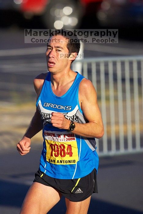The first annual San Antonio Rock and Roll Marathon, Sunday, November 16, 2008.

Filename: SRM_20081116_08193678.jpg
Aperture: f/4.0
Shutter Speed: 1/2500
Body: Canon EOS-1D Mark II
Lens: Canon EF 300mm f/2.8 L IS