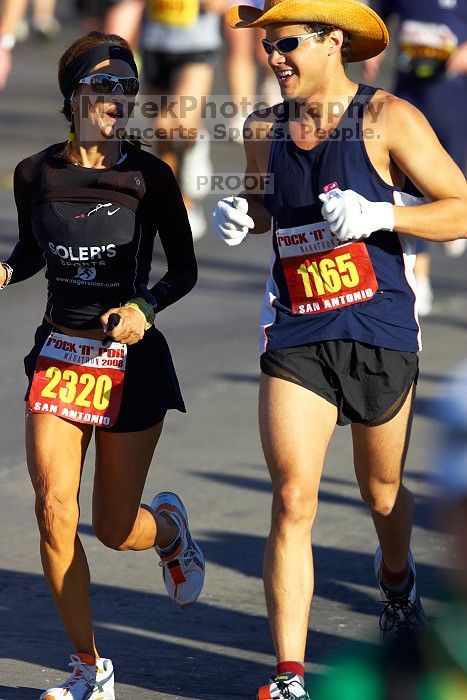 The first annual San Antonio Rock and Roll Marathon, Sunday, November 16, 2008.

Filename: SRM_20081116_08472204.jpg
Aperture: f/4.0
Shutter Speed: 1/1600
Body: Canon EOS-1D Mark II
Lens: Canon EF 300mm f/2.8 L IS