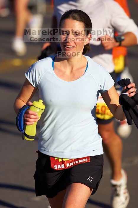 Beth Marek, bib #4236, completed the course in 3:38:21, a Boston Marathon qualifying time. The first annual San Antonio Rock and Roll Marathon, Sunday, November 16, 2008.
Filename: SRM_20081116_08521024.jpg
Aperture: f/4.0
Shutter Speed: 1/3200
Body: Canon EOS-1D Mark II
Lens: Canon EF 300mm f/2.8 L IS