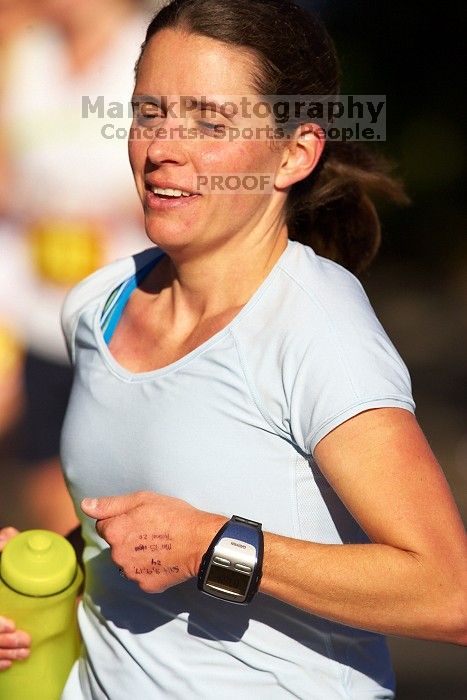 Beth Marek, bib #4236, completed the course in 3:38:21, a Boston Marathon qualifying time. The first annual San Antonio Rock and Roll Marathon, Sunday, November 16, 2008.
Filename: SRM_20081116_09065254.jpg
Aperture: f/4.0
Shutter Speed: 1/4000
Body: Canon EOS-1D Mark II
Lens: Canon EF 300mm f/2.8 L IS