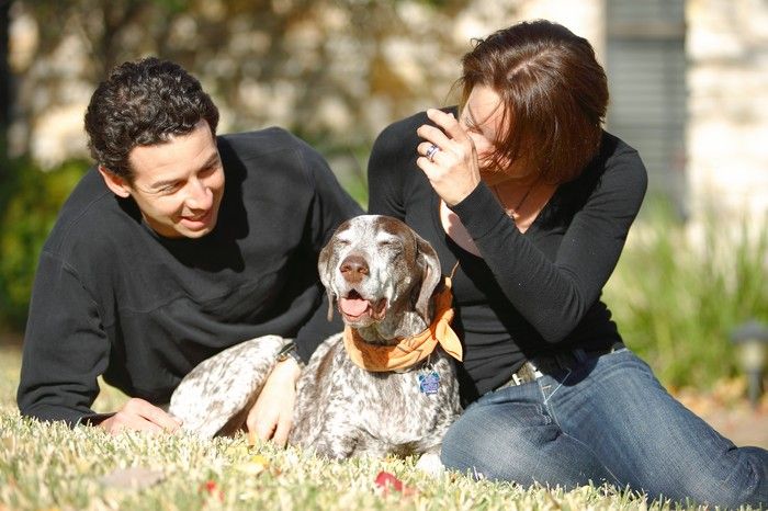 Portraits of the Terranova family, including Meredith, Paul, Daisy, and Flyer.
Filename: SRM_20081207_14395971.jpg
Aperture: f/2.8
Shutter Speed: 1/640
Body: Canon EOS-1D Mark II
Lens: Canon EF 80-200mm f/2.8 L