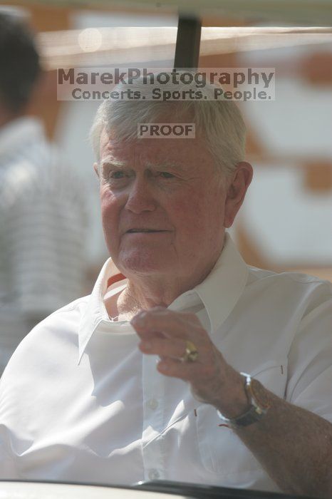 One of these guys is Darrell Royal (I think?). The University of Texas football team defeated the Arkansas Razorbacks with a score of 52-10 in Austin, TX on Saturday, September 27, 2008.
Filename: SRM_20080927_14164406.jpg
Aperture: f/5.6
Shutter Speed: 1/1000
Body: Canon EOS-1D Mark II
Lens: Canon EF 300mm f/2.8 L IS