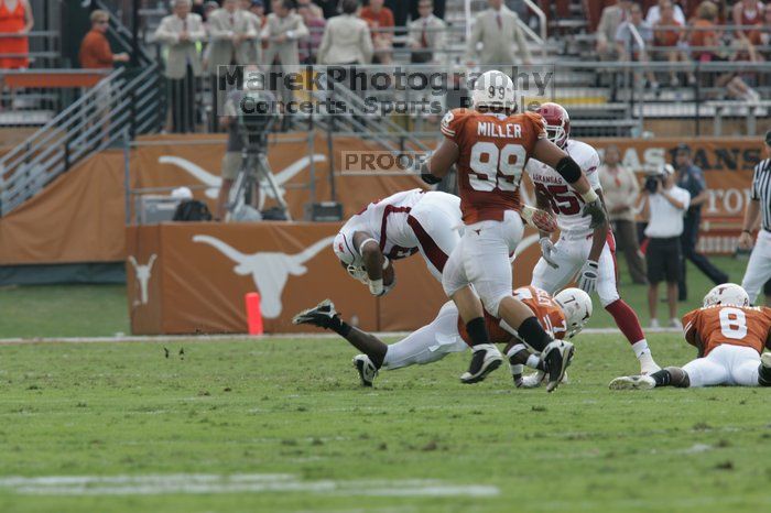 The University of Texas football team defeated the Arkansas Razorbacks with a score of 52-10 in Austin, TX on Saturday, September 27, 2008.
Filename: SRM_20080927_15252296.jpg
Aperture: f/6.3
Shutter Speed: 1/400
Body: Canon EOS-1D Mark II
Lens: Canon EF 300mm f/2.8 L IS