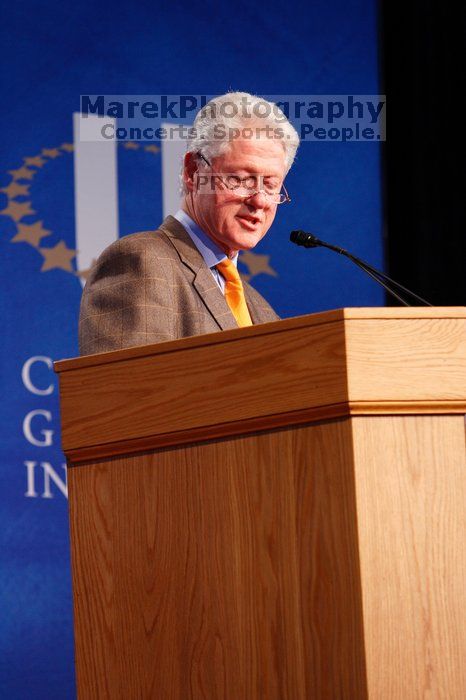 Former President Bill Clinton speaking at the CGIU meeting. Day one of the 2nd Annual Clinton Global Initiative University (CGIU) meeting was held at The University of Texas at Austin, Friday, February 13, 2009.
Filename: SRM_20090213_16163015.jpg
Aperture: f/4.0
Shutter Speed: 1/60
Body: Canon EOS-1D Mark II
Lens: Canon EF 80-200mm f/2.8 L