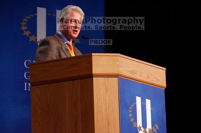 Former President Bill Clinton speaking at the CGIU meeting. Day one of the 2nd Annual Clinton Global Initiative University (CGIU) meeting was held at The University of Texas at Austin, Friday, February 13, 2009.
Filename: SRM_20090213_16210948.jpg
Aperture: f/4.0
Shutter Speed: 1/100
Body: Canon EOS-1D Mark II
Lens: Canon EF 80-200mm f/2.8 L