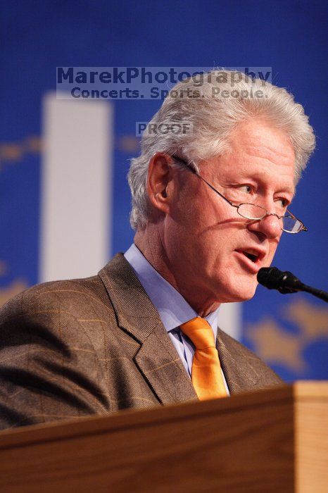Former President Bill Clinton hands out commitment certificates to CGIU attendees for their exceptional pledges to the CGI cause during the opening plenary session of the CGIU meeting. Day one of the 2nd Annual Clinton Global Initiative University (CGIU) meeting was held at The University of Texas at Austin, Friday, February 13, 2009.
Filename: SRM_20090213_16395792.jpg
Aperture: f/2.8
Shutter Speed: 1/250
Body: Canon EOS 20D
Lens: Canon EF 300mm f/2.8 L IS