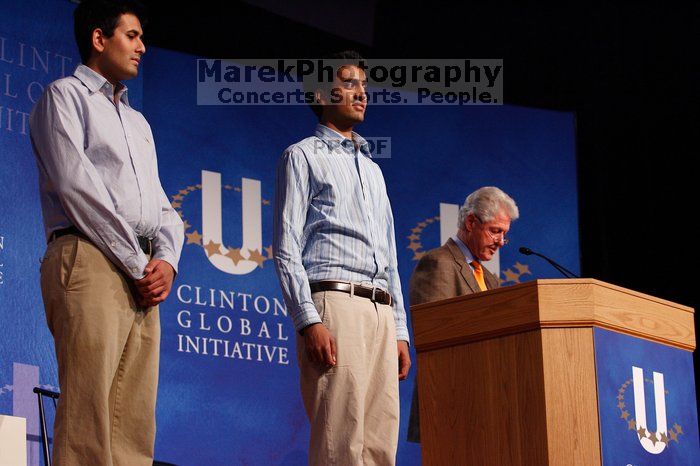 Former President Bill Clinton hands out commitment certificates to CGIU attendees for their exceptional pledges to the CGI cause during the opening plenary session of the CGIU meeting. Day one of the 2nd Annual Clinton Global Initiative University (CGIU) meeting was held at The University of Texas at Austin, Friday, February 13, 2009.
Filename: SRM_20090213_16412761.jpg
Aperture: f/4.0
Shutter Speed: 1/160
Body: Canon EOS-1D Mark II
Lens: Canon EF 80-200mm f/2.8 L