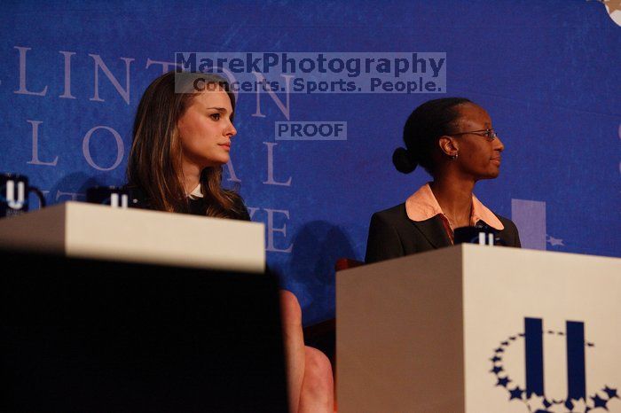 Natalie Portman (L) and Mambidzeni Madzivire (R), BME graduate student at Mayo Graduate School, at the first plenary session of the CGIU meeting. Day one of the 2nd Annual Clinton Global Initiative University (CGIU) meeting was held at The University of Texas at Austin, Friday, February 13, 2009.
Filename: SRM_20090213_16531317.jpg
Aperture: f/4.0
Shutter Speed: 1/320
Body: Canon EOS-1D Mark II
Lens: Canon EF 80-200mm f/2.8 L