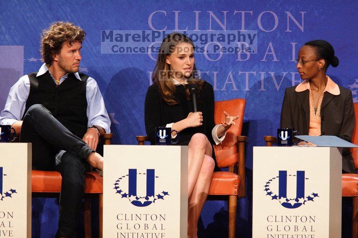 Blake Mycoskie (L), founder of TOMS shoes, Natalie Portman (C), and Mambidzeni Madzivire (R), BME graduate student at Mayo Graduate School, at the first plenary session of the CGIU meeting. Day one of the 2nd Annual Clinton Global Initiative University (CGIU) meeting was held at The University of Texas at Austin, Friday, February 13, 2009.
Filename: SRM_20090213_17045225.jpg
Aperture: f/4.0
Shutter Speed: 1/200
Body: Canon EOS 20D
Lens: Canon EF 300mm f/2.8 L IS