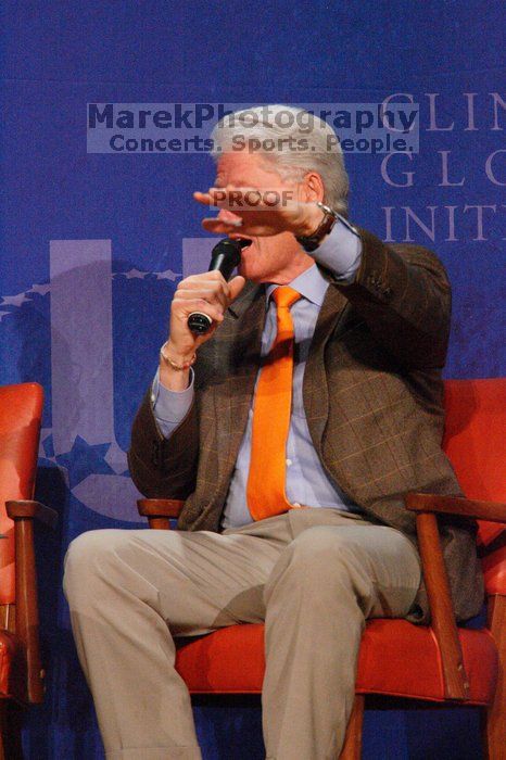 Former President Bill Clinton moderated the discussion between Natalie Portman, Mambidzeni Madzivire, BME graduate student at Mayo Graduate School, Blake Mycoskie, founder of TOMS shoes, and Paul Bell, president of Dell Global Public, during the first plenary session at the CGIU meeting. Day one of the 2nd Annual Clinton Global Initiative University (CGIU) meeting was held at The University of Texas at Austin, Friday, February 13, 2009.
Filename: SRM_20090213_17174725.jpg
Aperture: f/5.6
Shutter Speed: 1/250
Body: Canon EOS-1D Mark II
Lens: Canon EF 300mm f/2.8 L IS