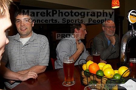 1020409145

Filename: srm_050429_190552_std.jpg
Aperture: f/6.3
Shutter Speed: 1/200
Body: Canon EOS 20D
Lens: Canon EF-S 18-55mm f/3.5-5.6