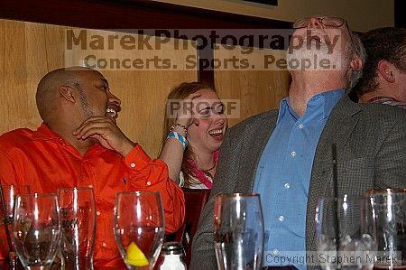 1020409145

Filename: srm_050429_204424_std.jpg
Aperture: f/5.6
Shutter Speed: 1/100
Body: Canon EOS 20D
Lens: Canon EF-S 18-55mm f/3.5-5.6