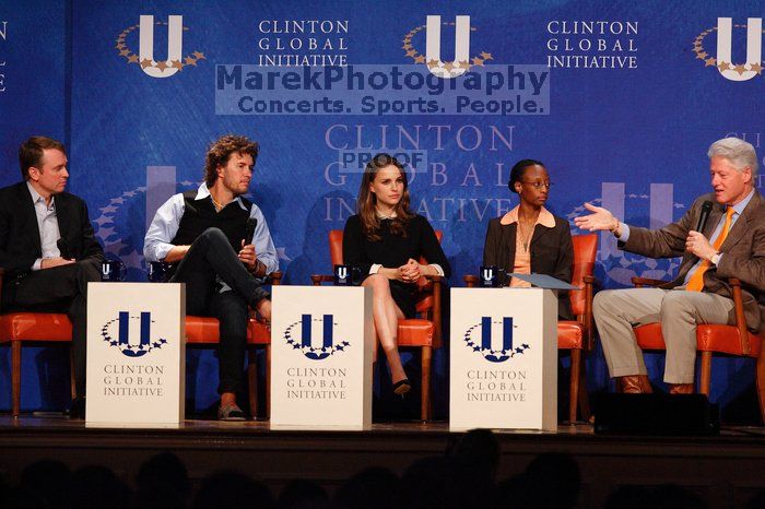 Paul Bell (1-L), president of Dell Global Public, Blake Mycoskie (2-L), founder of TOMS shoes, Natalie Portman (C), Mambidzeni Madzivire (2-R), BME graduate student at Mayo Graduate School, and Former President Bill Clinton (1-R) at the first plenary session of the CGIU meeting.  Day one of the 2nd Annual Clinton Global Initiative University (CGIU) meeting was held at The University of Texas at Austin, Friday, February 13, 2009.
Filename: SRM_20090213_17275137.jpg
Aperture: f/4.0
Shutter Speed: 1/320
Body: Canon EOS-1D Mark II
Lens: Canon EF 300mm f/2.8 L IS