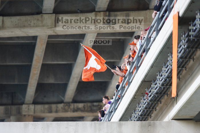 Day two of the Longhorn Invitational, between Texas, Iowa, Kansas State, Wisconsin, Duke, Oklahoma University, and UCF, was held on Ladybird Lake in Austin on Saturday, March 21, 2009.
Filename: SRM_20090321_08455903.jpg
Aperture: f/2.8
Shutter Speed: 1/400
Body: Canon EOS-1D Mark II
Lens: Canon EF 300mm f/2.8 L IS