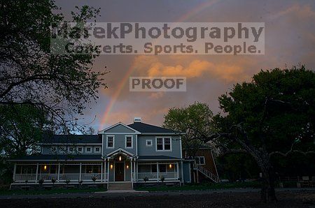 

Filename: CRW_8745.jpg
Aperture: f/22.0
Shutter Speed: 4/10
Body: Canon EOS DIGITAL REBEL
Lens: Canon EF-S 18-55mm f/3.5-5.6