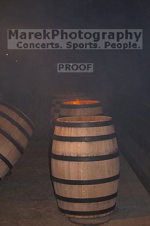 

Filename: CRW_8703.jpg
Aperture: f/5.6
Shutter Speed: 1/60
Body: Canon EOS DIGITAL REBEL
Lens: Canon EF-S 18-55mm f/3.5-5.6