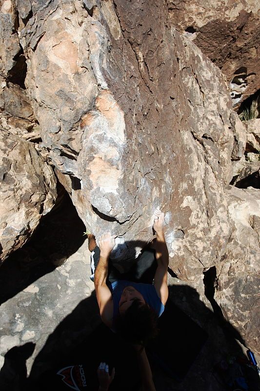 Javier Morales rock climbing in Hueco Tanks State Park and Historic Site during the Hueco Tanks Awesome Fest 2010 trip, Saturday, May 22, 2010.
Filename: SRM_20100522_10451725.JPG
Aperture: f/5.6
Shutter Speed: 1/640
Body: Canon EOS-1D Mark II
Lens: Canon EF 16-35mm f/2.8 L