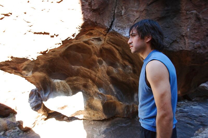 Rock climbing in Hueco Tanks State Park and Historic Site during the Hueco Tanks Awesome Fest 2010 trip, Saturday, May 22, 2010.

Filename: SRM_20100522_17393825.JPG
Aperture: f/8.0
Shutter Speed: 1/25
Body: Canon EOS-1D Mark II
Lens: Canon EF 16-35mm f/2.8 L