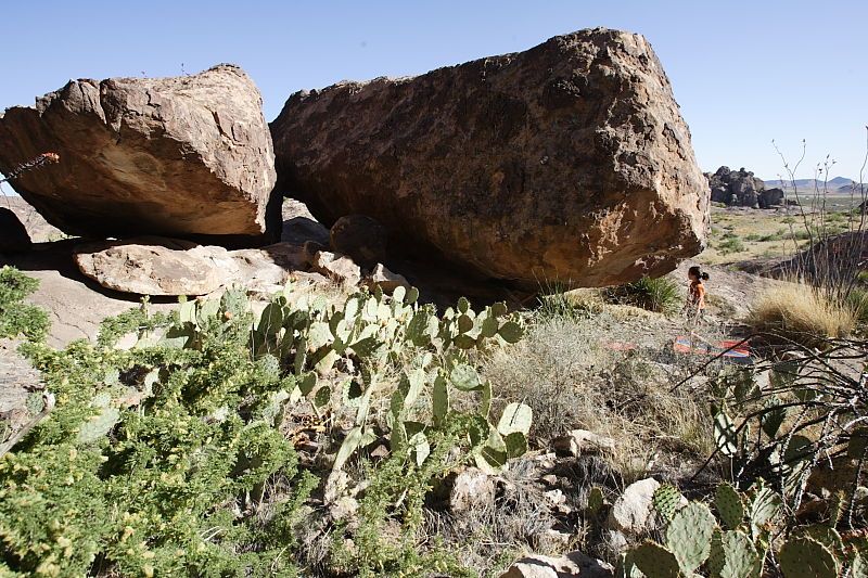 Rock climbing in Hueco Tanks State Park and Historic Site during the Hueco Tanks Awesome Fest 2010 trip, Sunday, May 23, 2010.
Filename: SRM_20100523_18282311.JPG
Aperture: f/8.0
Shutter Speed: 1/640
Body: Canon EOS-1D Mark II
Lens: Canon EF 16-35mm f/2.8 L