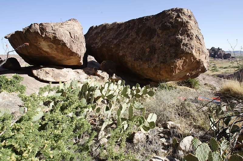 Rock climbing in Hueco Tanks State Park and Historic Site during the Hueco Tanks Awesome Fest 2010 trip, Sunday, May 23, 2010.
Filename: SRM_20100523_18292713.JPG
Aperture: f/8.0
Shutter Speed: 1/640
Body: Canon EOS-1D Mark II
Lens: Canon EF 16-35mm f/2.8 L