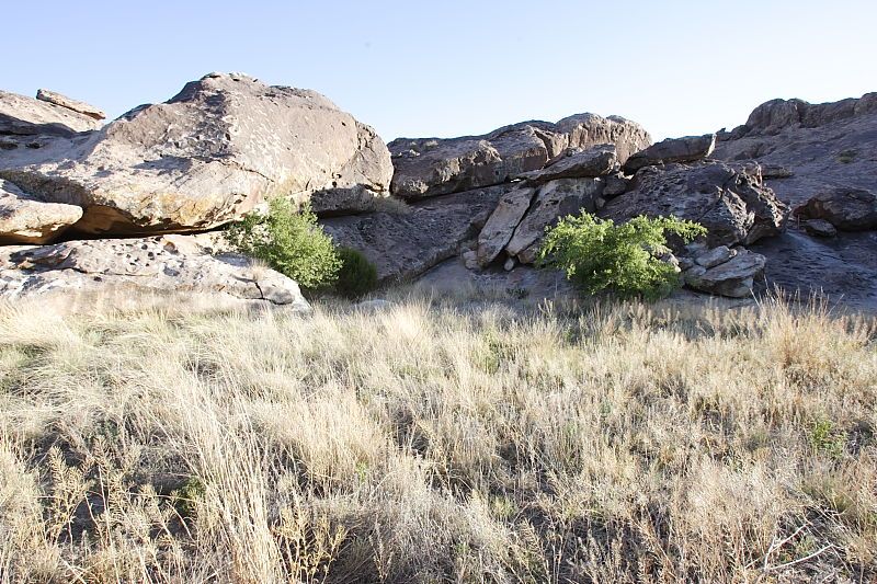 Rock climbing in Hueco Tanks State Park and Historic Site during the Hueco Tanks Awesome Fest 2010 trip, Sunday, May 23, 2010.
Filename: SRM_20100523_19503287.JPG
Aperture: f/8.0
Shutter Speed: 1/200
Body: Canon EOS-1D Mark II
Lens: Canon EF 16-35mm f/2.8 L