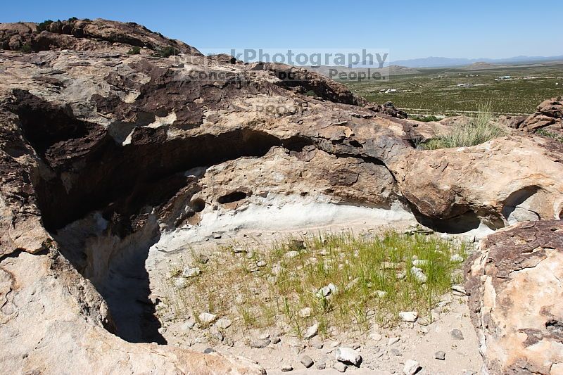 Rock climbing in Hueco Tanks State Park and Historic Site during the Hueco Tanks Awesome Fest 2.0 trip, Sunday, September 05, 2010.
Filename: SRM_20100905_12550268.JPG
Aperture: f/5.6
Shutter Speed: 1/800
Body: Canon EOS 20D
Lens: Canon EF 16-35mm f/2.8 L
