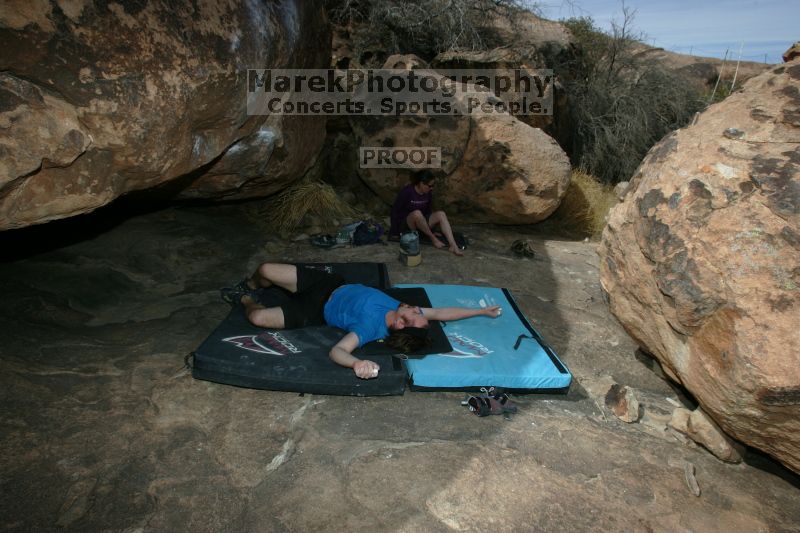 Bouldering during the Hueco Tanks Awesome Fest 14.2.

Filename: srm_20140223_15140884.jpg
Aperture: f/8.0
Shutter Speed: 1/250
Body: Canon EOS-1D Mark II
Lens: Canon EF 16-35mm f/2.8 L