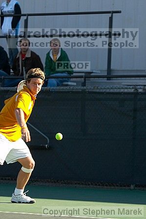 

Filename: crw_7901_std.jpg
Aperture: f/4.5
Shutter Speed: 1/640
Body: Canon EOS DIGITAL REBEL
Lens: Canon EF 80-200mm f/2.8 L