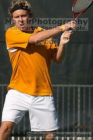 

Filename: crw_7862_std.jpg
Aperture: f/5.0
Shutter Speed: 1/2000
Body: Canon EOS DIGITAL REBEL
Lens: Canon EF 80-200mm f/2.8 L