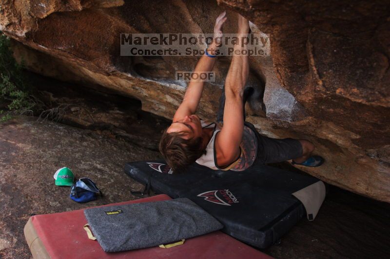 Bouldering in Hueco Tanks on %m/%d/%Y

Filename: SRM_20160219_1823341.jpg
Aperture: f/3.2
Shutter Speed: 1/250
Body: Canon EOS 20D
Lens: Canon EF 16-35mm f/2.8 L